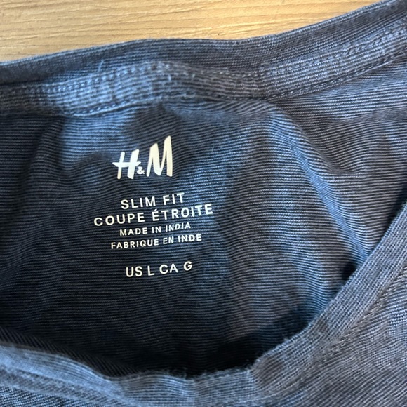 H&M t shirts (2); one V neck XL slim fit, other regular collar L slim fit - Picture 3 of 3